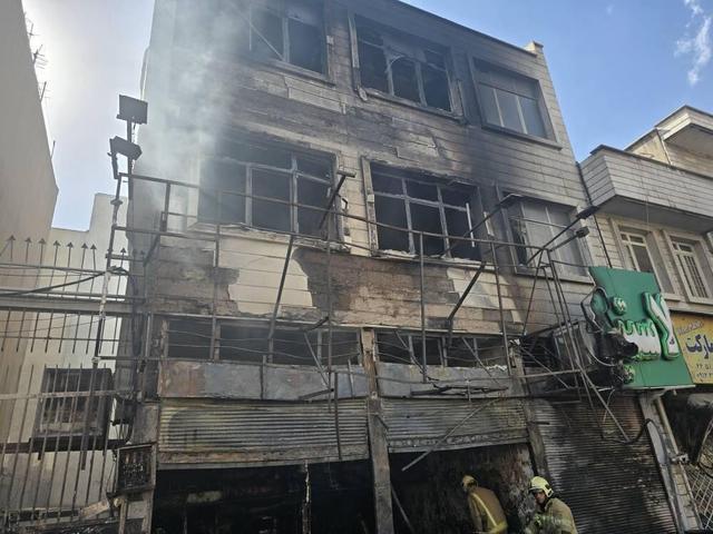 آتش سوزی در مغازه مکانیکی یک قربانی گرفت