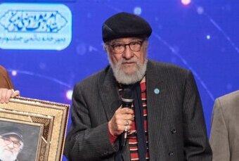 تاریخ بعد از چهل سال در حال تفسیر دو کلمه «شیطان بزرگ» و «غده سرطانی» است