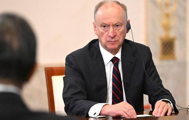 اعزام شناورهای چینی و روسی به تنگه هرمز؛ برگزاری رزمایش مشترک با ایران