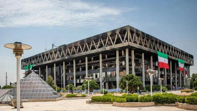 صداوسیما و وزارت ارشاد متولی فضای مجازی شدند