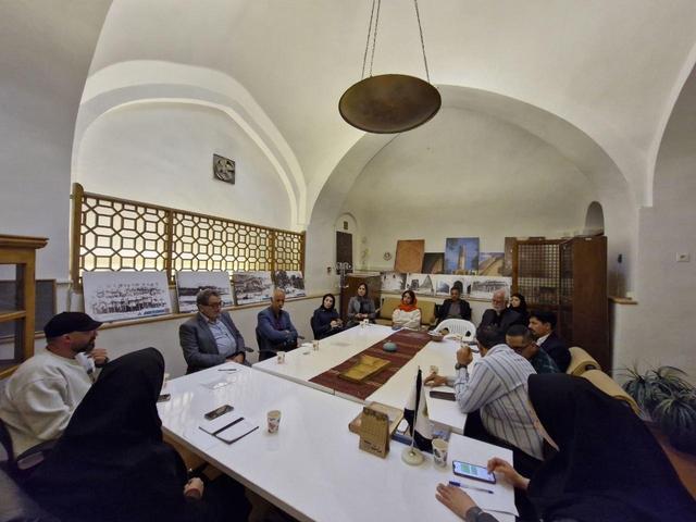 نشست هم‌اندیشی با راهنمایان گردشگری و دفاتر خدمات مسافرتی شهرستان سمنان ویژه نوروز ۱۴۰۵ برگزار شد/ معرفی ظرفیت‌های سمنان و توسعه پایدار