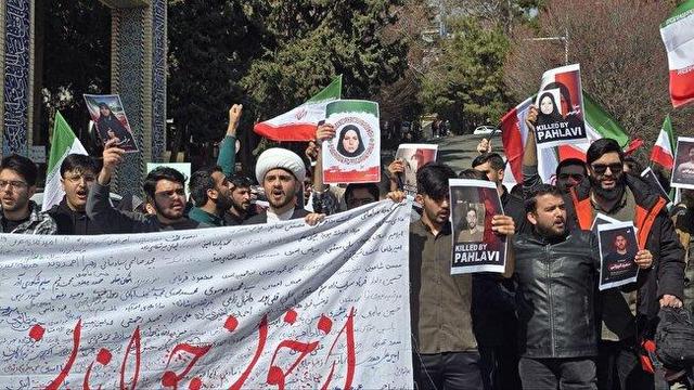 در تجمعات امروز دانشگاه‌ها چه گذشت؟/ از عزاداری و سوگواری تا پرتاب سنگ و درگیری فیزیکی+ عکس و فیلم