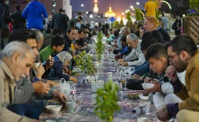 از برپایی بزرگترین سفره افطاری جهان تا «قرار زیارت» و «افلاک‌نما»