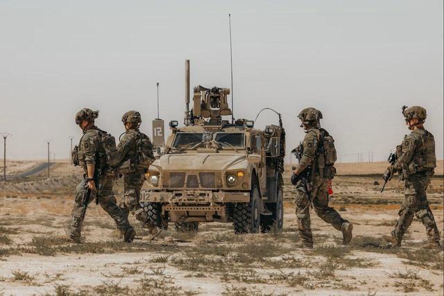 آغاز روند انتقال نیروهای آمریکایی از سوریه به عراق