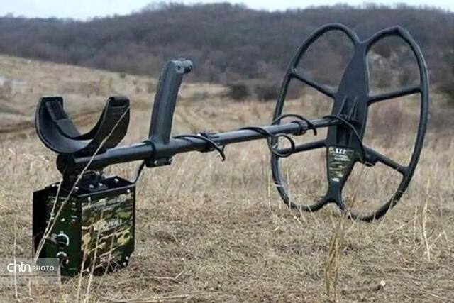 کشفوضبط یک دستگاه فلزیاب در شهرستان بم