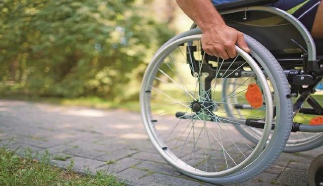 پرداخت ماهانه ۲۵ میلیارد تومان مستمری به معلولان زنجان