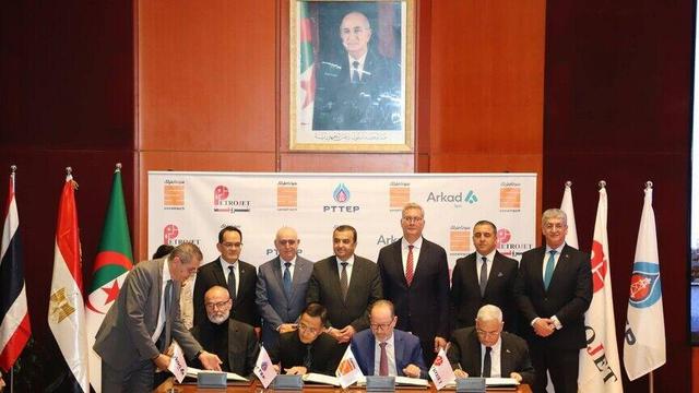 مصر برای خرید نفت خام با الجزایر تفاهمنامه امضا کرد