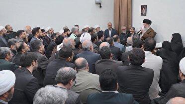 دیدار با ماه در آیینه نگاه شاعران شیراز