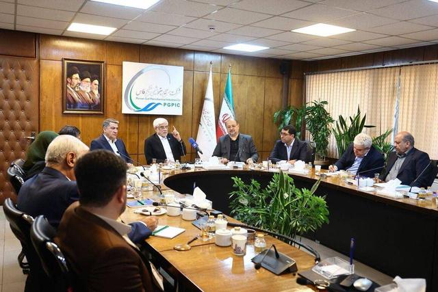 بازسازی صنایع آسیب‌دیده جنگ تحمیلی سوم با سرعت بیشتری دنبال شود