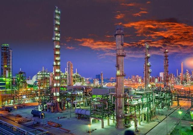 تصویری دردناک از جنایت آمریکا و اسرائیل در پتروشیمی امیرکبیر منتشر شد