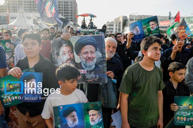 برگزاری مراسم گرامیداشت شهدای خدمت در میادین شهرهای تهران