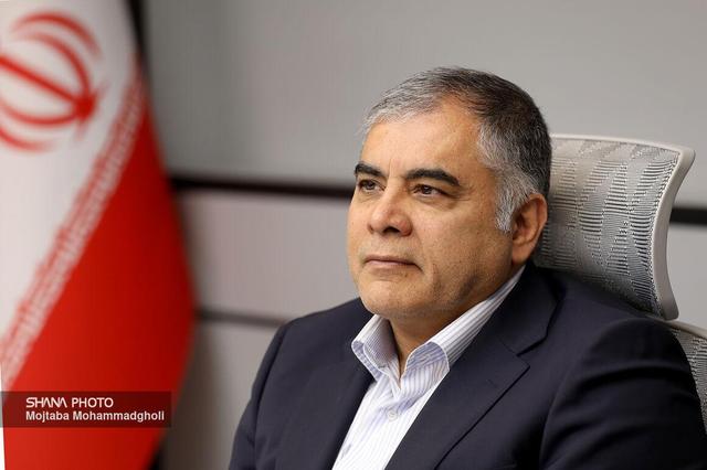 وزیر نفت: اولویت وزارت نفت در مدیریت بنزین اصلاحات غیرقیمتی است/ درباره قیمت سوخت فراتر از وزارت نفت تصمیم گیری میشود