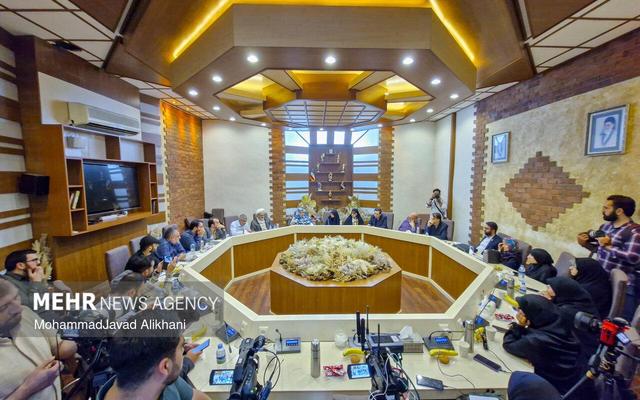 نشست هم‌اندیشی بعثت مردم و ساخت آینده