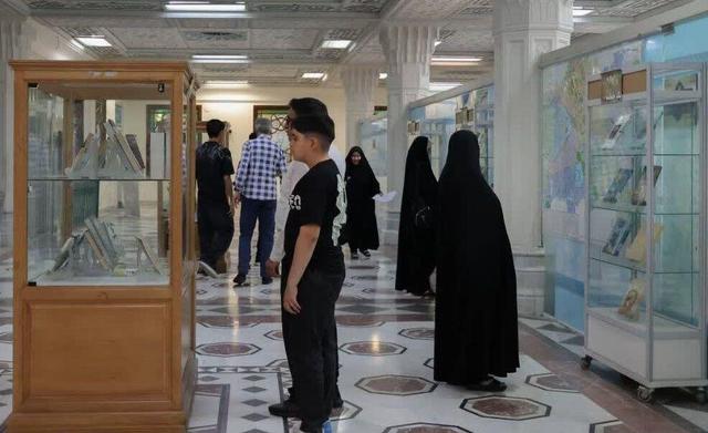 نمایشگاه کتابی با محوریت شاهنامه در حرم رضوی گشایش یافت