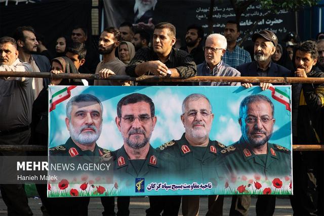 خیابان‌ها را ترک نمی‌کنیم