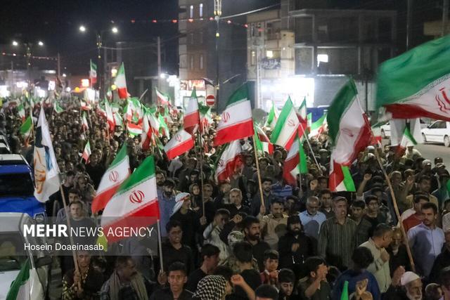 هفتاد و پنجمین شب ایستادگی مردم میناب در میدان