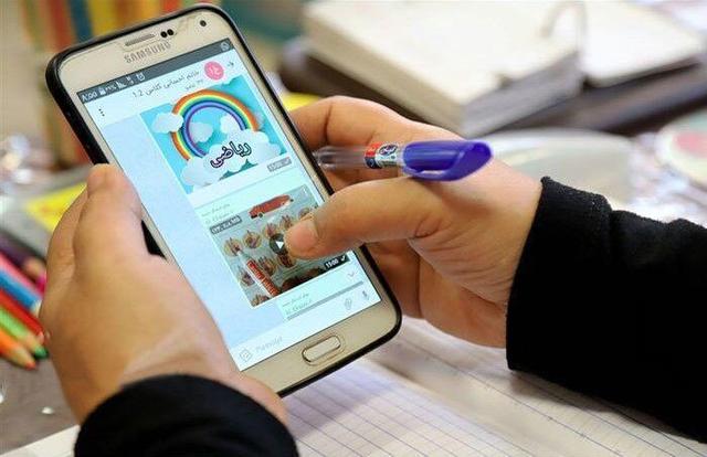 کلاس‌های نهضت سوادآموزی کرمانشاه منظم و مستمر در بستر شبکه شاد در حال برگزاری است