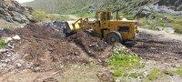 پاکسازی پسماند‌های بین‌راهی روستای گلاز اشنویه