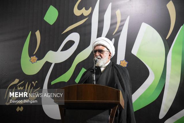 مروی: گران فروشان و محتکران همدست دشمن هستند