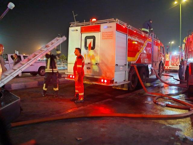 فیلم| آتش‌سوزی در قائم‌شهر؛ نجات هفت نفر از میان دود و آتش