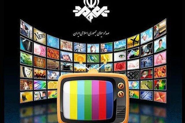 شاهکار جدید صداوسیما: نمایش مجریان اسلحه به دست! +عکس