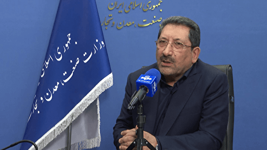 وعده وزیر صمت برای افزایش تولید خودرو
