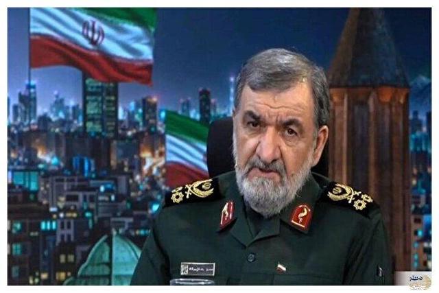 محسن رضایی: آمریکا عقب برود یا نابود شود