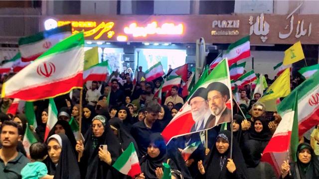 هشتادمین شب حماسه سازی مردم مشهد به ثبت رسید