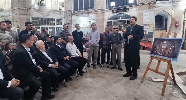 قائم‌مقام وزیر و معاون میراث‌فرهنگی از بازار تیمچه قم بازدید کرد