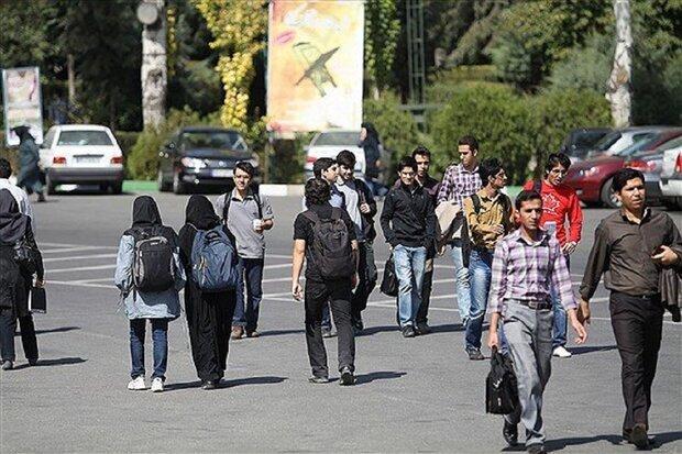 پدیده «فرزندانِ ماندگار»؛ چرا جوانان ایرانی دیرتر خانه والدین را ترک می‌کنند؟/ بهترین سن ازدواج از نظر ایرانی‌ها