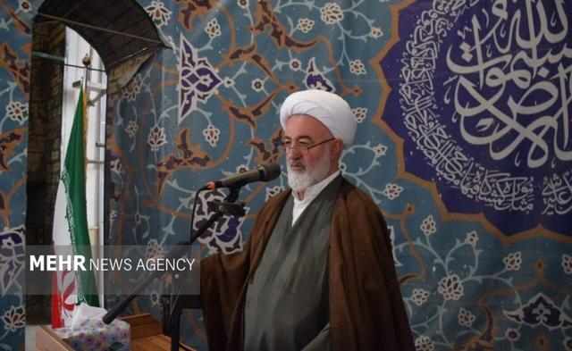 امینی: هرگونه تفرقه بین مردم و مسئولان، «بازی در زمین دشمن» است