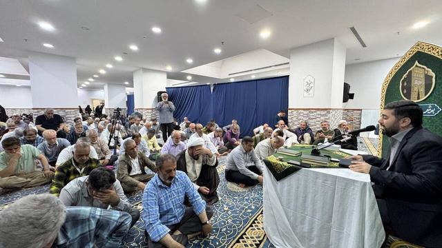 آئین معنوی دعای کمیل با حضور سرپرست زائران ایرانی در مکه برگزار شد