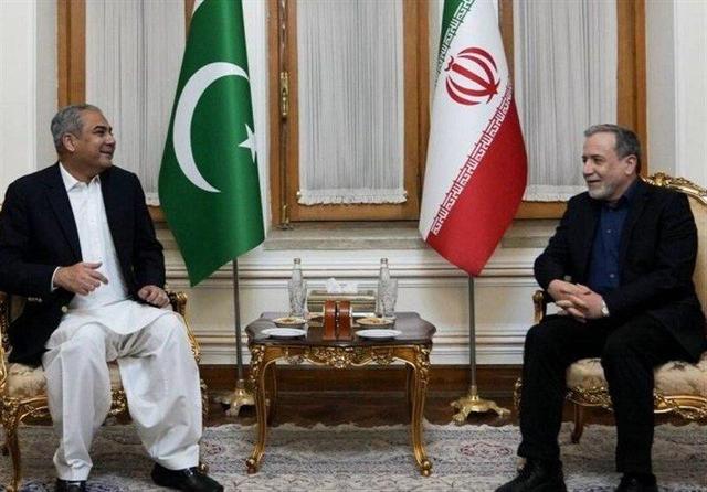 دیدار مهم وزیر کشور پاکستان با عباس عراقچی/ عاصم منیر به تهران سفر می‌کند
