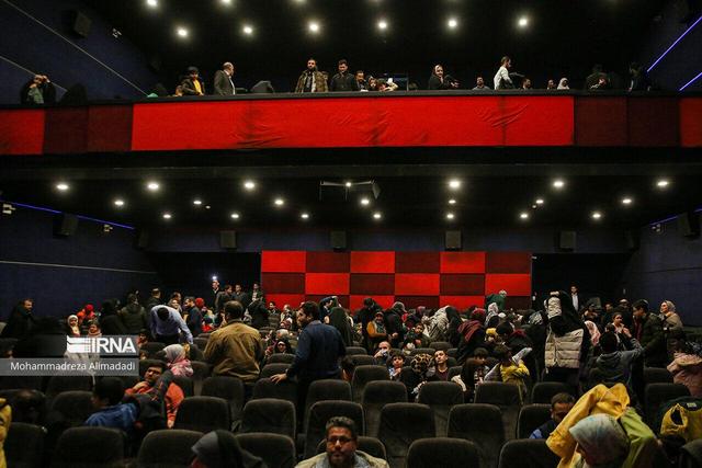 فیلم محسن کیایی و سام درخشانی در صدر گیشه/ ۲۷۰ هزار نفر در هفته گذشته به سینما رفتند