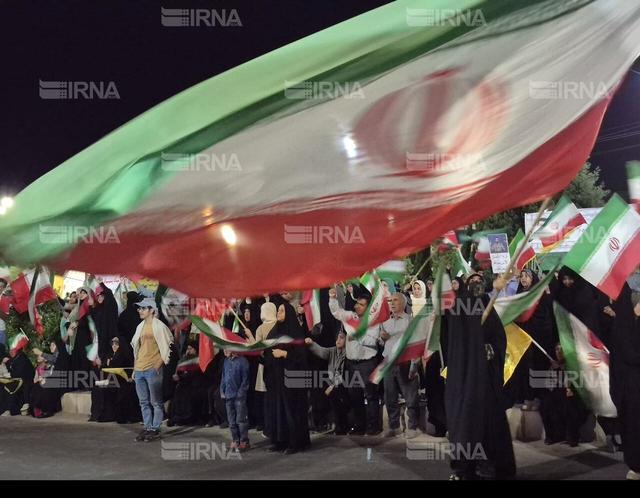 تجمع مردمی به هفته سیزدهم رسید/ ارومیه‌ای‌ها همچنان با قدرت در میدان خیابان