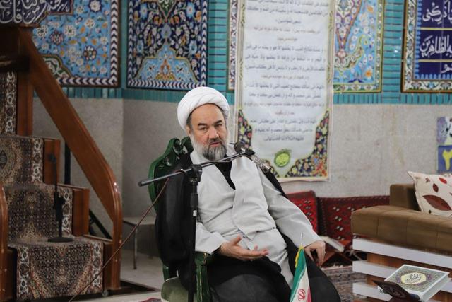 امام جمعه زاهدان: تقویت ایمان و بصیرت در مسیر مقابله با استکبار ضرورت دارد