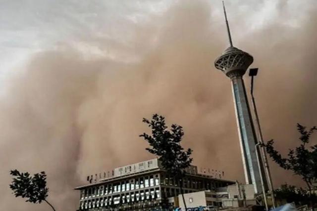 تهران تا چهارشنبه در محاصره وزش باد شدید و گردوخاک