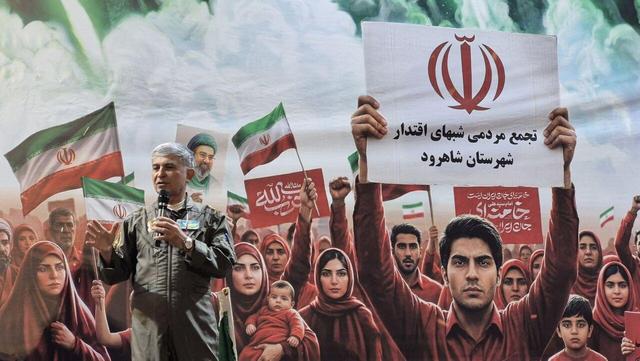 رییس مرکز مطالعات ارتش: دشمن با هیچ‌گونه توافق و مذاکره راضی نمی‌شود