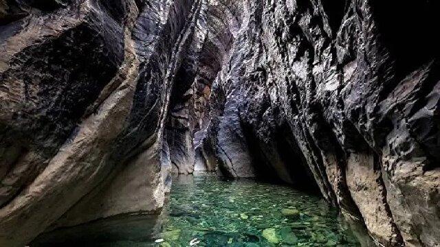 تنگه کول پیر،تکه ای از پازل زیبایی های لرستان + فیلم