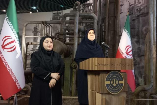 مهاجرانی : هیچ عدد و رقمی برای قیمت بنزین مطرح نشده است