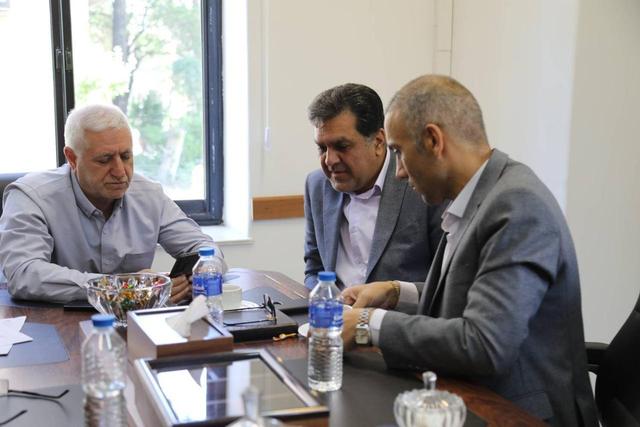 نشست مشترک مسئولان صندوق توسعه و احیا با مدیرکل میراث فرهنگی کهگیلویه و بویراحمد