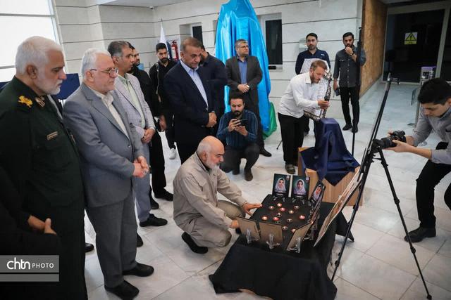 نمایشگاه عکس «ایستاده در غبار» در خوزستان گشایش یافت
