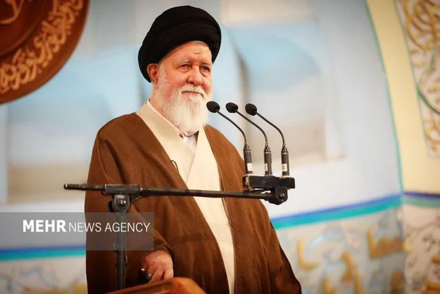 علم الهدی: برخی از خانوادهها یک سال است گوشت وارد خانهشان نشده است/ گرانی در شرایط جنگی طبیعی است اما…