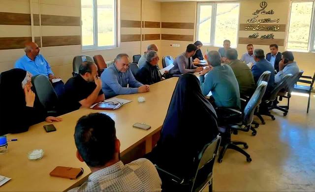 نشست آموزشی یگان حفاظت میراث فرهنگی استان مرکزی با دهیاران بخش خرقان و در شهر رازقان برگزار شد