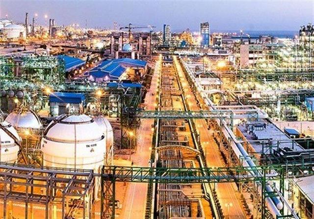 معاون وزیر کشور: پتروشیمی‌ها دوباره فعال شدند/ هیچ تولیدکننده‌ای را تنها نمی‌گذاریم