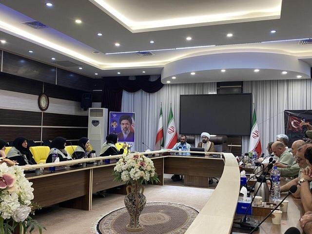 حضور جمعی از بانوان ترکیه‌ای در تبریز/روایتگری پیام همبستگی