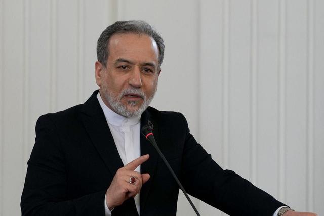 پیام عراقچی: ایران در برابر هر تهدید، کنار عمان می‌ایستد