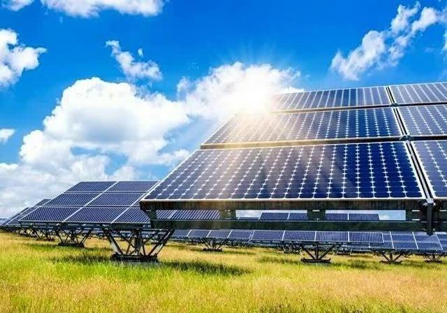 صدور ۵ مجوز برای نیروگاه خورشیدی در اراضی کشاورزی سمنان