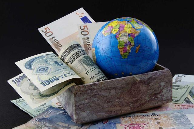 از کرونا تا جنگ؛ چرا چشم‌انداز سرمایه‌گذاری جهانی تیره شد؟