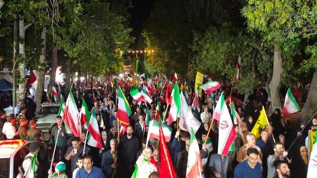 مینودشت همچنان بیدار؛ تداوم حضور مردمی در شبهای همدلی